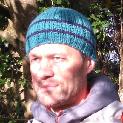 Men's hats cables and stripes - knitting pattern
