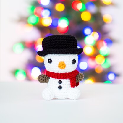 Baby #23 - Snowman Crochet pattern by Michelle Alvarez