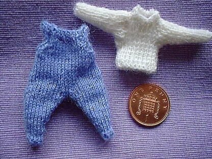 1:12th scale baby dungarees and rib jumper