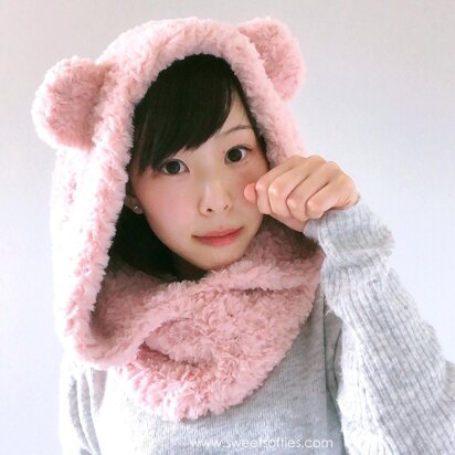 Fluffy Hooded Bear Cowl