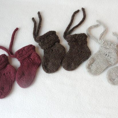 Itty Bitty Baby Booties