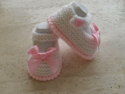 Knitted Baby Girl Mary Jane Style Shoe