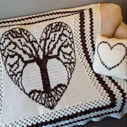 Heart Shaped Tree of Life Blanket