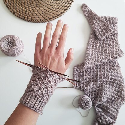 Calligraphy Mitts