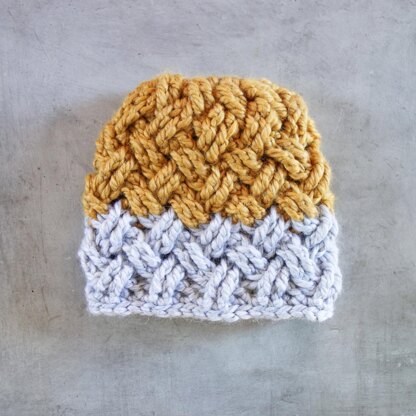 008-Chunky wavy hat for messy bun