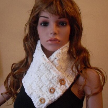 Basketweave Neckwarmer / Buttoned Scarf