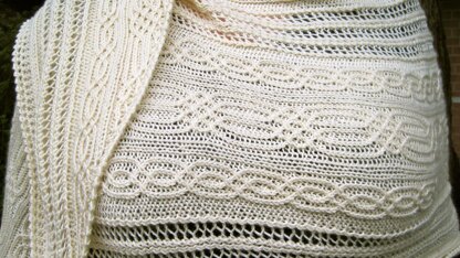 Devos Cable Lace Cuneate