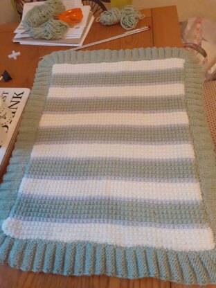 Striped pram blanket no2