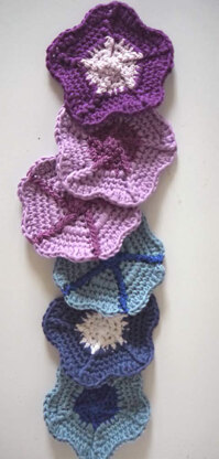 Petunia Blossom Coasters in Berroco Captiva and Modern Cotton PDF (Free)