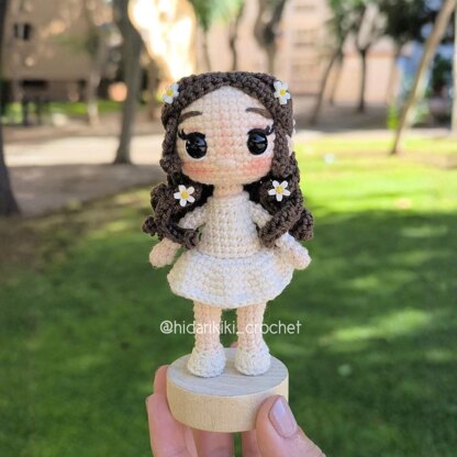 Mini HidariDoll – PDF Crochet Pattern Inspired by Lana del Rey (Lust for Life)
