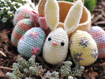 Easter bunny egg basket