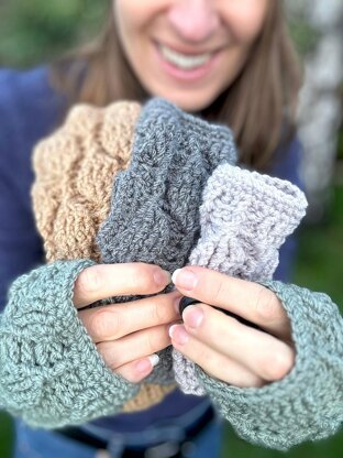 Trailing Leaves Mittens