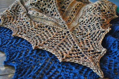 Amberwell shawl