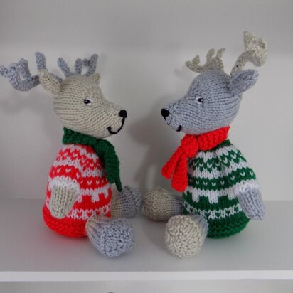 Scandi Christmas Reindeer Pair - knitting pattern