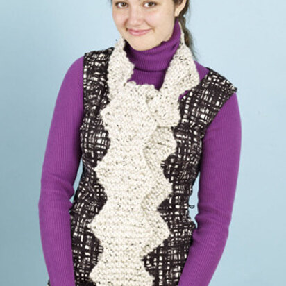 Zig Zag Remix Scarf in Lion Brand Hometown USA Solid - 81019B