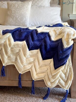 Easy Peasy Chevron Chunky Knit Throw