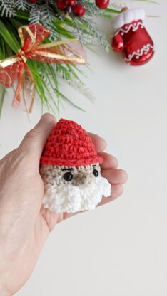 Crochet Santa ornament pattern, easy crochet Christmas decor