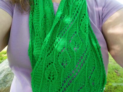 Leaning Leaf Infinity Scarf