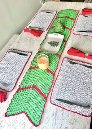 Festive Table Runner