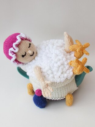 Relaxing in the Bath Tea Cosy