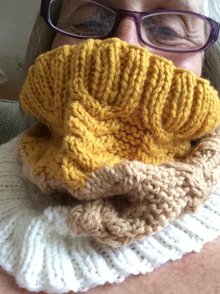 Cabled Cowl Scarf