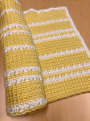 Pretty Crochet Mesh and Berry Baby Blanket
