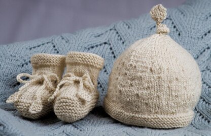 Rock a Bye Baby Hat and Booties by Little cupcakes - Bc33