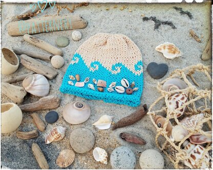 Swirly Waves beach beanie