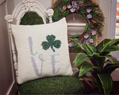 St. Patrick's Shamrock Pillow Cover