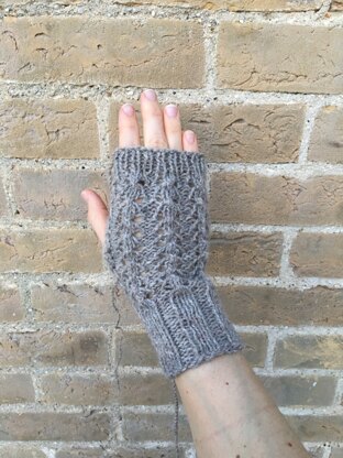 Rhea Wristwarmers