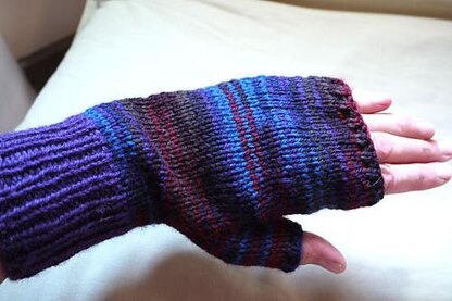 2 needle fingerless mittens deals free pattern