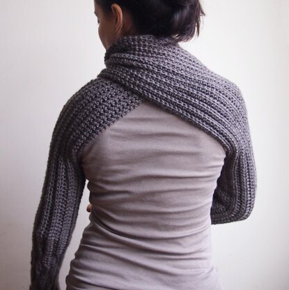 Knit look sleeve scarf