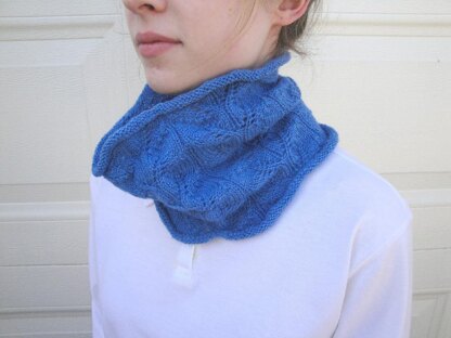 Little Leaf Cowl