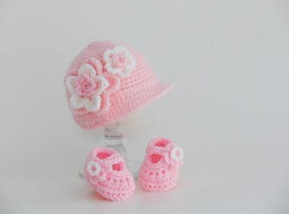 Baby Girl Bonnet and Slippers