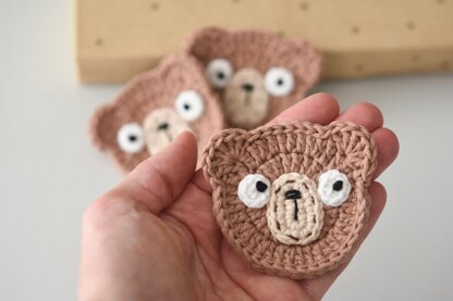 Crochet bear motif