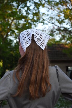 Diamonds crochet triangular scarf