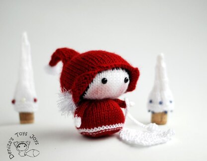 Small Santa Gnome. Tanoshi family Toy.