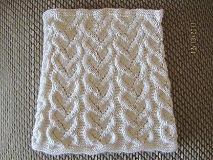 Vining Lace Cowl