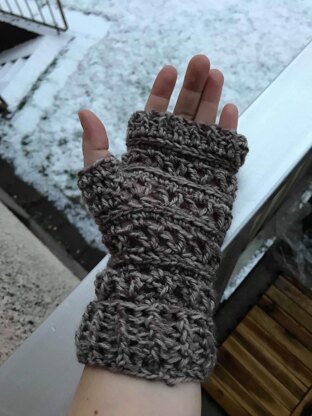 Serina Fingerless Gloves