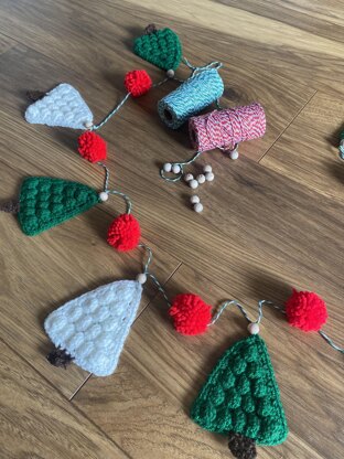 Christmas Tree Garland/ Decorations