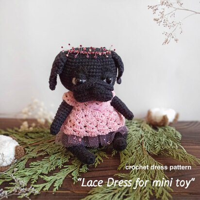 Mini lace dress