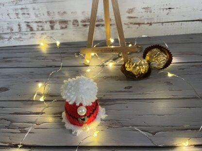 Santa Ferrero Rocher Cover Knitting Pattern