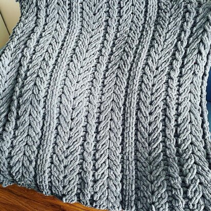 Up-Down Staghorn Cable Blanket