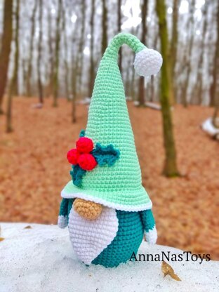 Christmas gnome 4