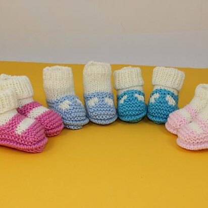 Premature Tiny and Newborn Baby Sock and Slipper Booties 4 designs