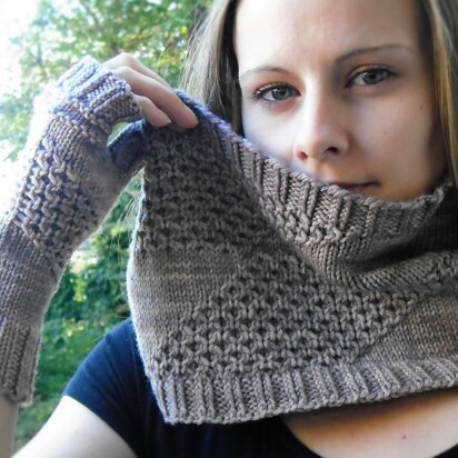 Hot Cross Cowl