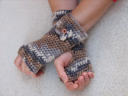 Fingerless Gloves with Flowers