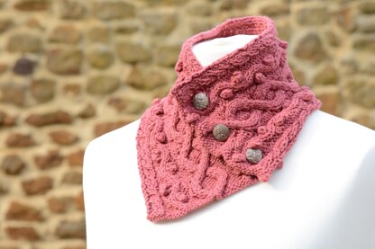 Bobble wave neck warmer