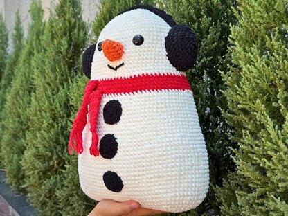 Snowman Winter Pillow Amigurumi
