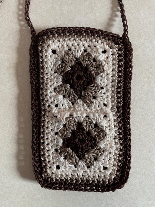 EASY Granny Square Phone Bag